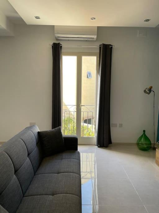 Sunset Apt Modern 1 Bedroom Apt Near The Beach Birżebbuġa Buitenkant foto